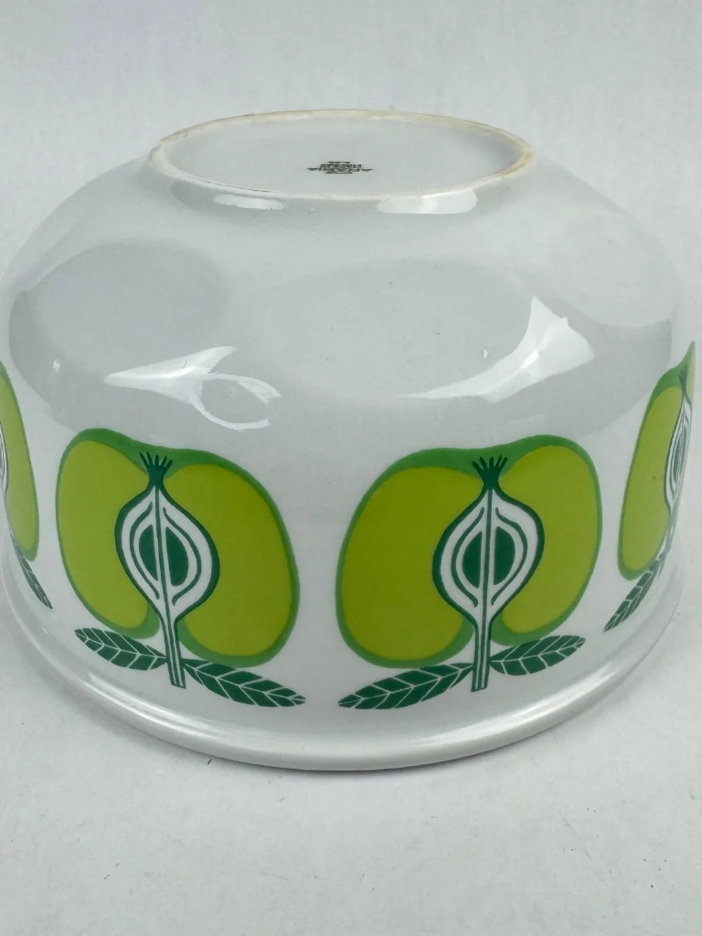 Vintage 1960s Arabia Finland Pomona Green Apple 7” Round Vegetable Mixing Bowl